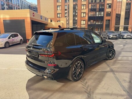2025 BMW X7 40d I (G07) Рестайлинг, чёрный, 14300000 рублей, вид 3