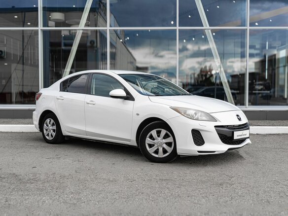 2012 Mazda 3 II (BL) Рестайлинг, белый, 710000 рублей - вид 4