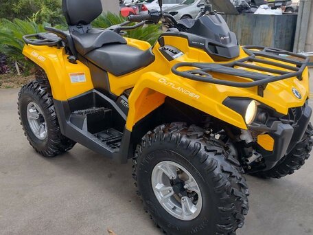 2017 BRP Can-Am Outlander 570, жёлтый, 970000 рублей, вид 3