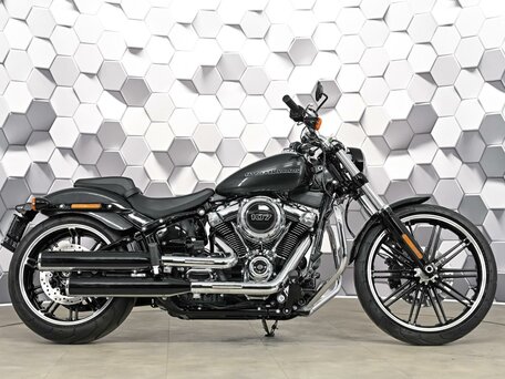 2018 Harley-Davidson Breakout, чёрный, 1729000 рублей, вид 3
