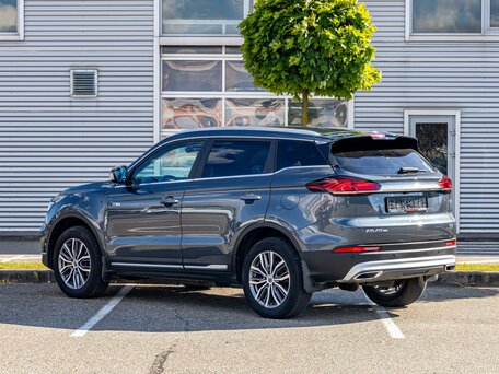 2022 Geely Atlas Pro, серый, 1575000 рублей, вид 4