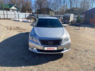2013 Toyota Camry VII (XV50), серебристый, 1600000 рублей, вид 3