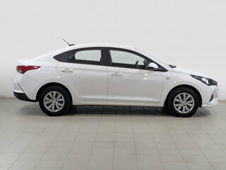 2022 Hyundai Solaris II Рестайлинг, белый, 1680000 рублей, вид 4