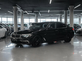 2017 BMW 5 серии 520d xDrive VII (G30/G31/G38), чёрный, 3290000 рублей, вид 1