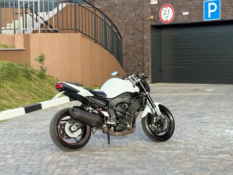 2011 Yamaha FZ1, белый, 550000 рублей, вид 1
