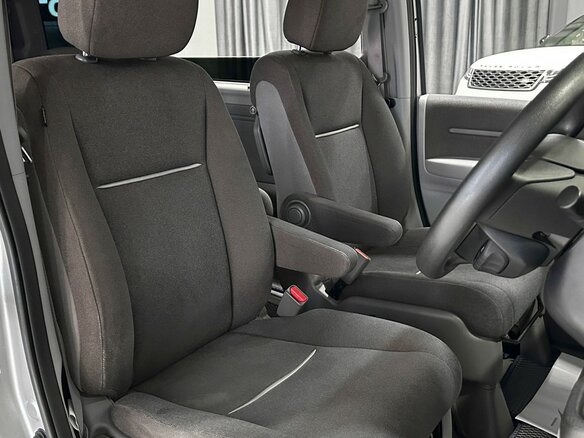 2017 Honda Stepwgn V, серый, 1720000 рублей - вид 17
