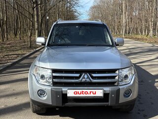 2008 Mitsubishi Pajero IV, серебристый, 1850000 рублей, вид 2