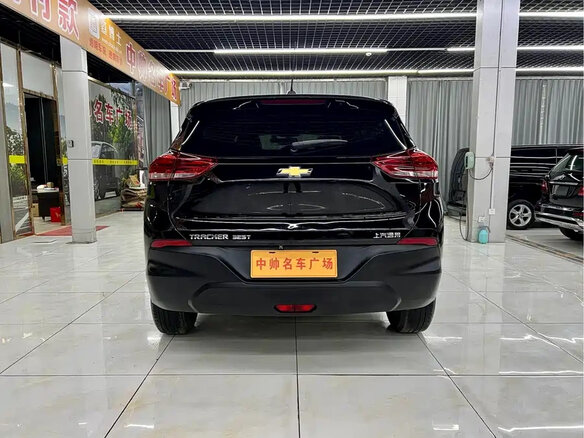 2019 Chevrolet Tracker IV, чёрный - вид 4