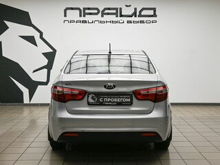 2013 Kia Rio 5-speed III, серебристый, 778000 рублей, вид 4