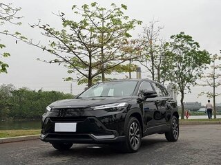 2026 Toyota Corolla Cross I Рестайлинг, чёрный, 3040000 рублей, вид 1