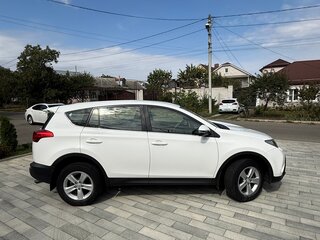 2013 Toyota RAV4 IV (XA40), белый, 2250000 рублей, вид 4