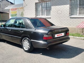 1990 Mercedes-Benz W124 230 4-speed, чёрный, 380000 рублей, вид 3