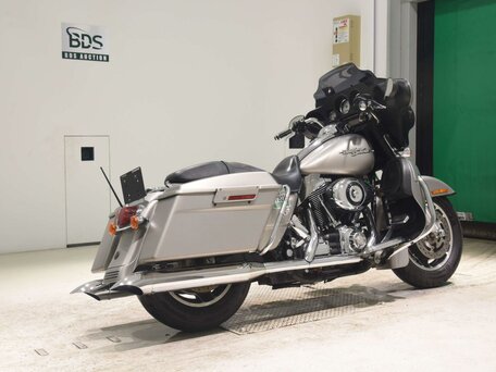 2007 Harley-Davidson Street Glide, серебристый, 869000 рублей, вид 5