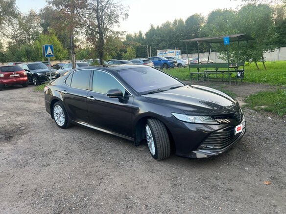2019 Toyota Camry VIII (XV70), серый - вид 2