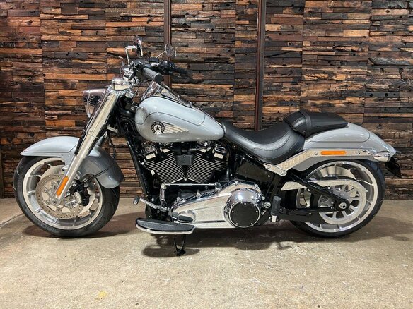 2026 Harley-Davidson Fat Boy, серый, 3350000 рублей - вид 9