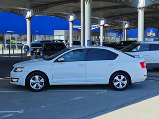 2013 Skoda Octavia III (A7), белый, 1400000 рублей, вид 2