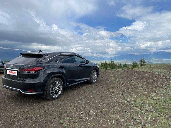2022 Lexus RX 450h IV Рестайлинг, чёрный, 7520000 рублей - вид 4