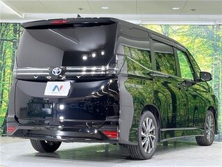 2025 Toyota Noah IV (R90), чёрный, 4900000 рублей, вид 4