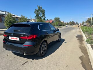 2020 BMW 1 серии 118d III (F40), чёрный, 3470000 рублей, вид 3