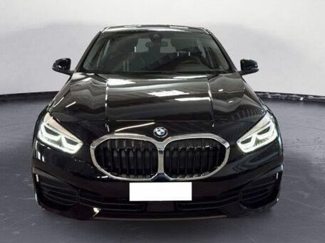 2022 BMW 1 серии 116d III (F40), чёрный, 2890000 рублей, вид 2