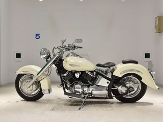 2004 Yamaha XVS1100, белый, 476000 рублей, вид 2