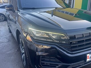 2019 Volkswagen Touareg III, чёрный, 4850000 рублей, вид 2