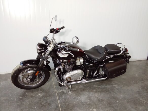 2024 Triumph Bonneville Speedmaster, красный, 1479000 рублей - вид 4
