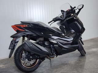 2025 Honda Forza, чёрный, 799000 рублей, вид 2