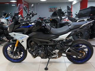2019 Yamaha MT-09 Tracer (FJ-09), чёрный, 937000 рублей, вид 2