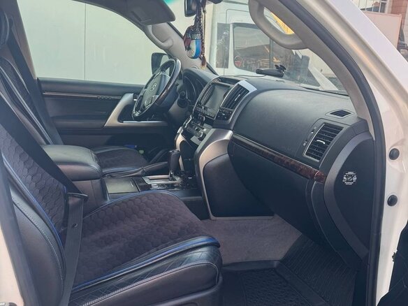 2013 Toyota Land Cruiser 200 Series Рестайлинг 1, белый, 3200000 рублей - вид 8