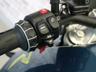 2025 BMW F 900 R, зелёный, 1165000 рублей, вид 5