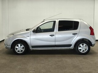 2013 Renault Sandero I, серый, 620000 рублей, вид 5