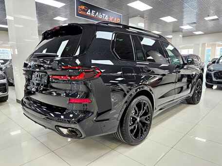 2026 BMW X7 40d I (G07) Рестайлинг, чёрный, 16999000 рублей, вид 4