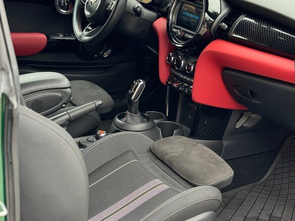 2020 Mini Hatch JCW III (F55/F56) Рестайлинг, зелёный, 3000000 рублей - вид 12