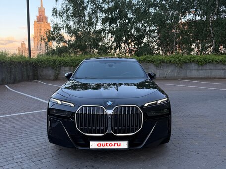 2022 BMW 7 серии 740d xDrive VII (G70), чёрный, 9999999 рублей, вид 3