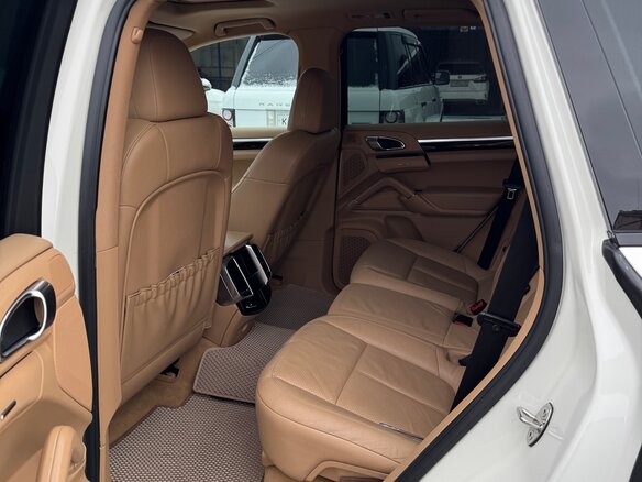 2011 Porsche Cayenne II (958), белый, 2300000 рублей - вид 6