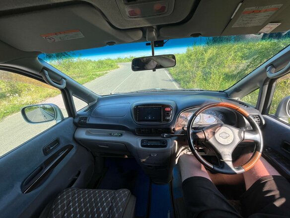 2000 Nissan Serena II (C24), серебристый, 550000 рублей - вид 12