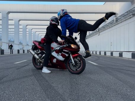 1999 Yamaha YZF-R6, красный, 350000 рублей, вид 3