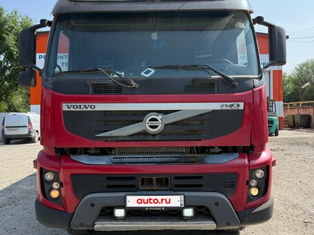 2011 Volvo FMX, красный, 4800000 рублей, вид 2