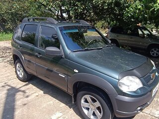 2013 Chevrolet Niva I Рестайлинг, зелёный, 575000 рублей, вид 2