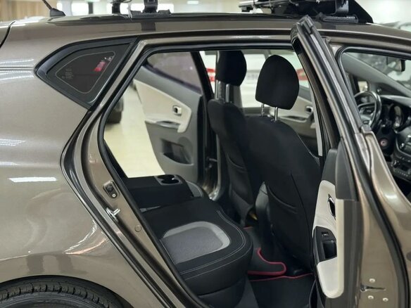 2012 Kia Ceed II, коричневый, 720000 рублей - вид 13