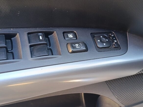 2008 Peugeot 4007, белый, 690000 рублей - вид 16