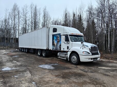 2002 Freightliner Columbia, белый, 1800000 рублей, вид 3