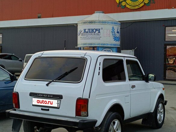 2013 Lada (ВАЗ) 2121 (4x4) I Рестайлинг, белый, 480000 рублей - вид 10