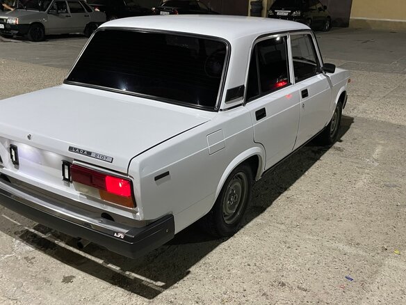 2004 Lada (ВАЗ) 2107, белый, 265000 рублей - вид 7