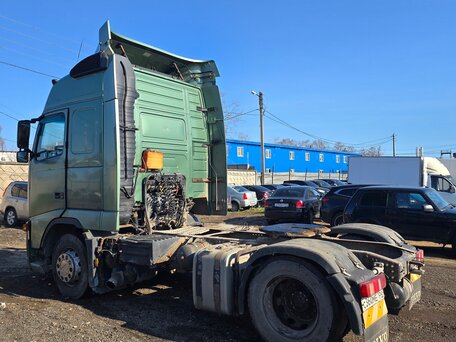 2006 Volvo FH, зелёный, 2250000 рублей, вид 4