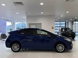 2011 Toyota Prius III (XW30), синий, 919000 рублей, вид 3