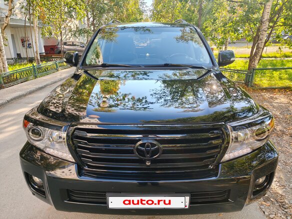 2013 Toyota Land Cruiser 200 Series Рестайлинг 1, чёрный, 3900000 рублей - вид 2