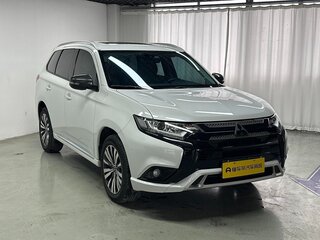 2021 Mitsubishi Outlander III Рестайлинг 3, белый, 1987700 рублей, вид 4