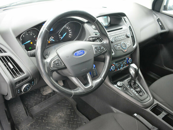 2015 Ford Focus III Рестайлинг, белый - вид 8